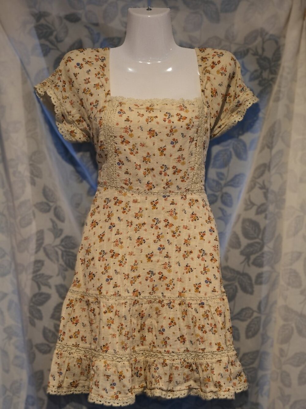 American Eagle Cotton Floral Dress Lace Detail Cottagecore Boho Size Large